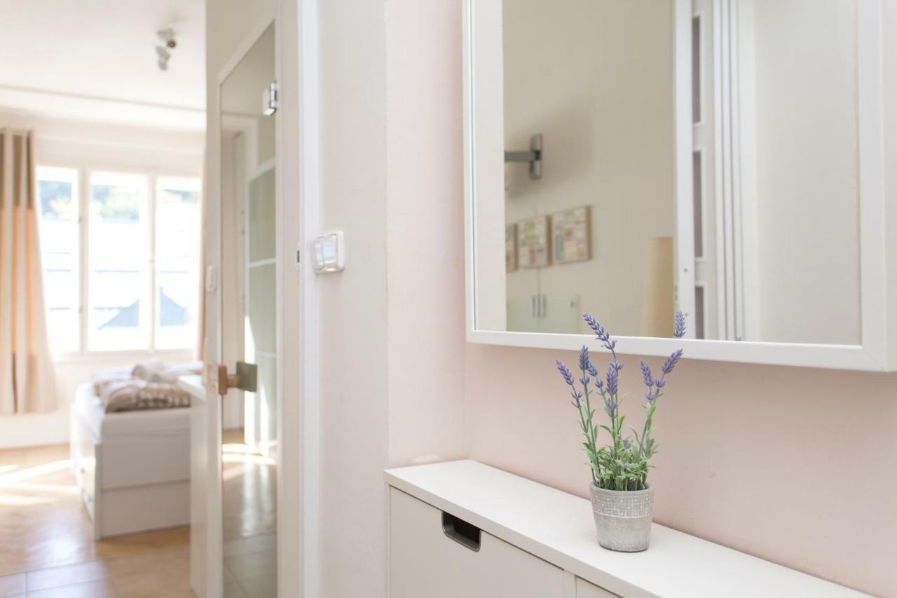 Cozy Studio With Parking Near City Center Prága Kültér fotó
